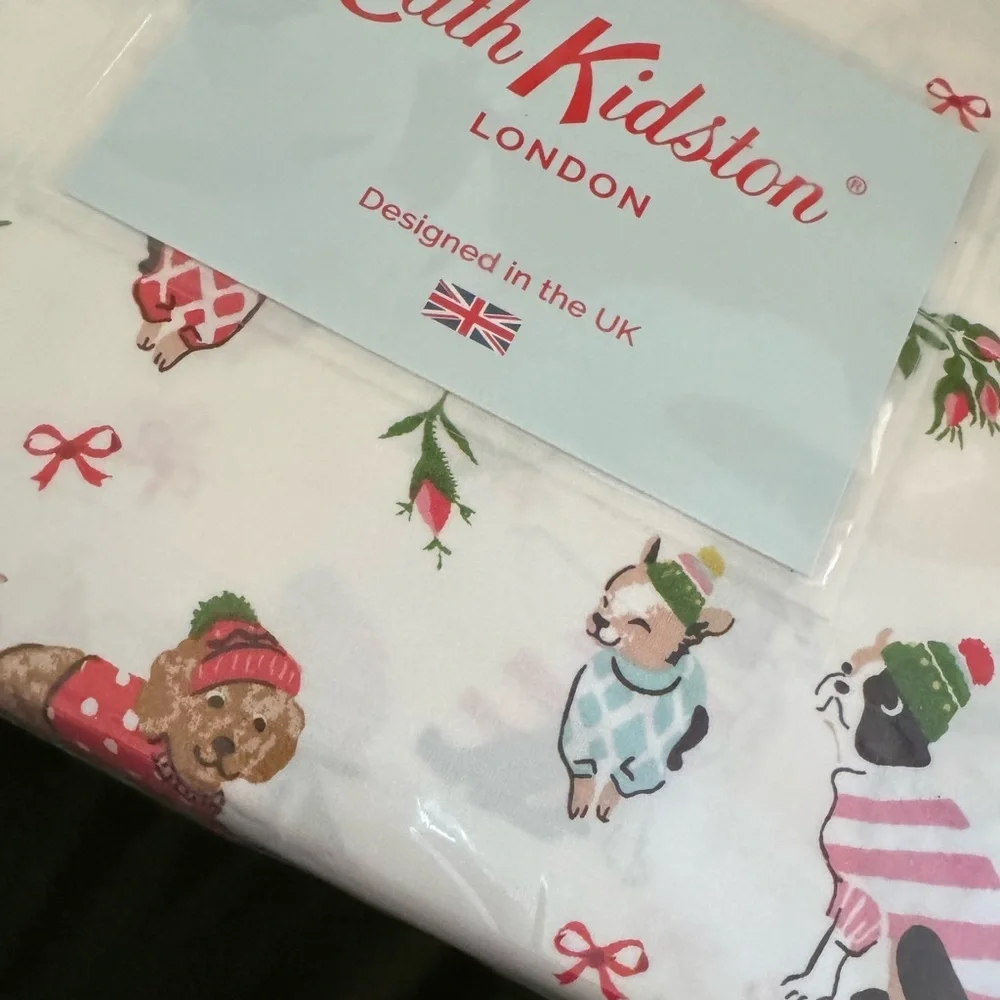 CATH KIDSTON”puppy love” king size sheet set!I have other sizes & patterns too🎄